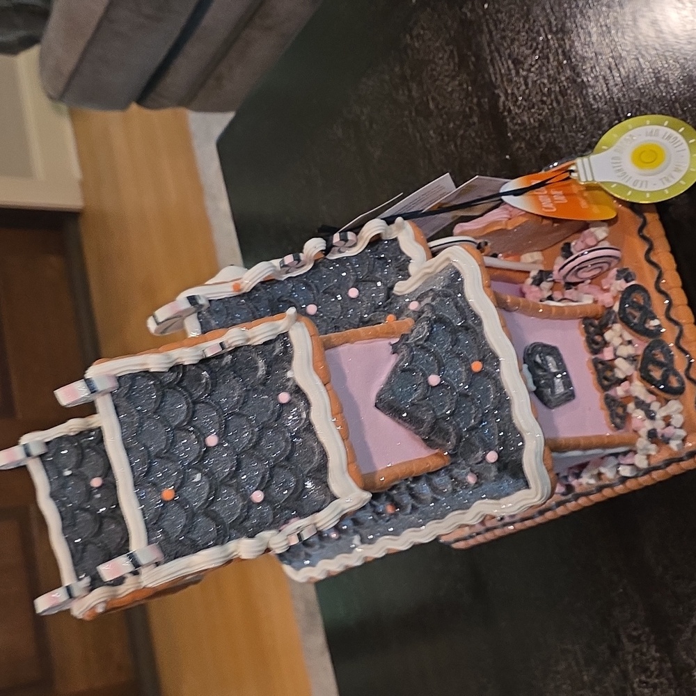 Viral Pink Halloween Gingerbread House Decor-NWT - Picture 11 of 11